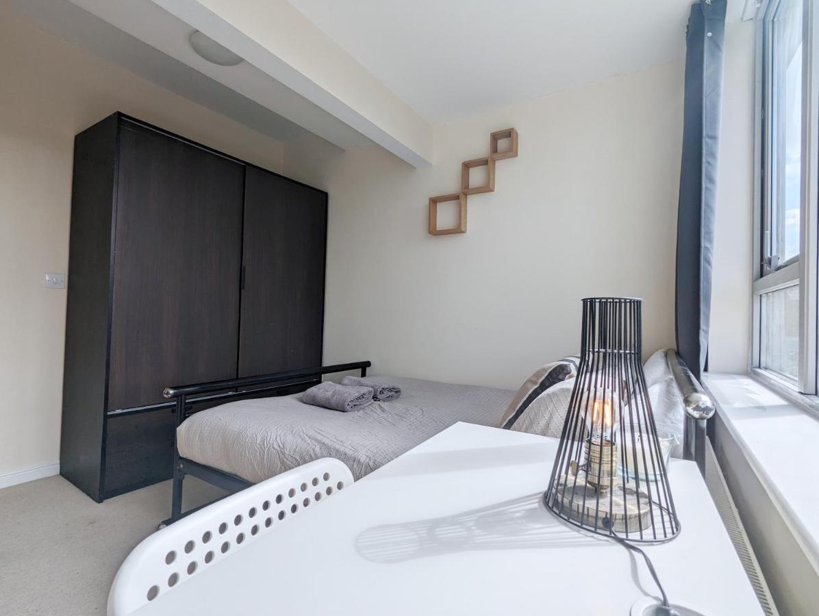 Guest Rooms Near City Centre & Dock Free Parking Liverpool Extérieur photo